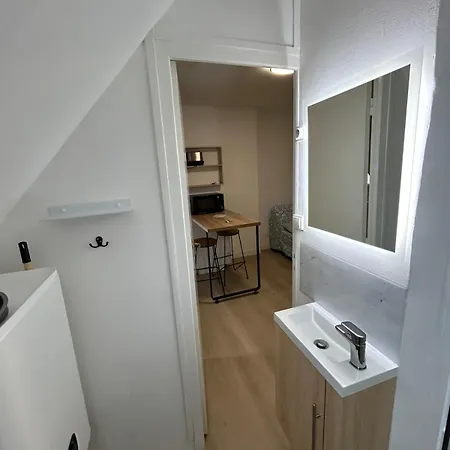 Apartment Petit Cocon A 2 Min A Pied De La Gare De *