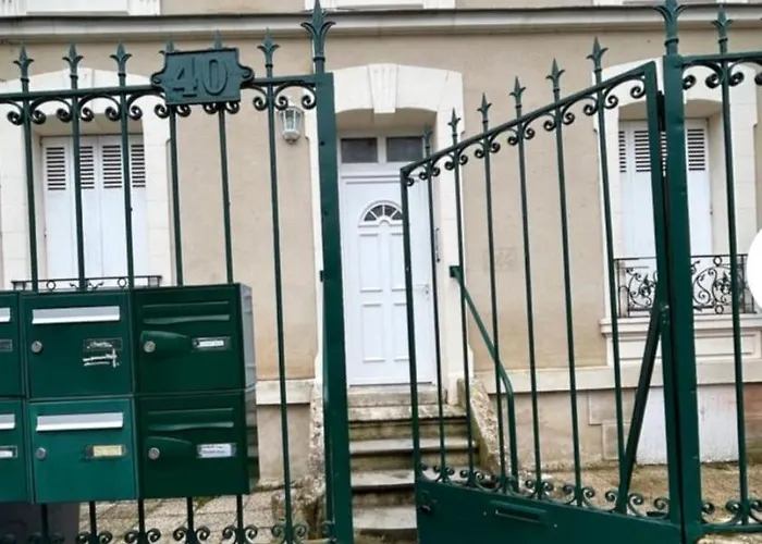 Petit Cocon A 2 Min A Pied De La Gare De Apartman