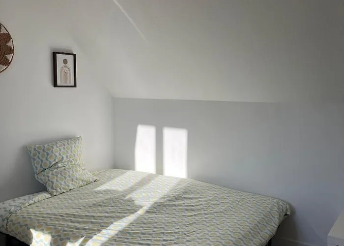 Petit Cocon A 2 Min A Pied De La Gare De *