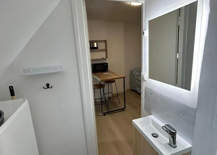 Apartment Petit Cocon A 2 Min A Pied De La Gare De *