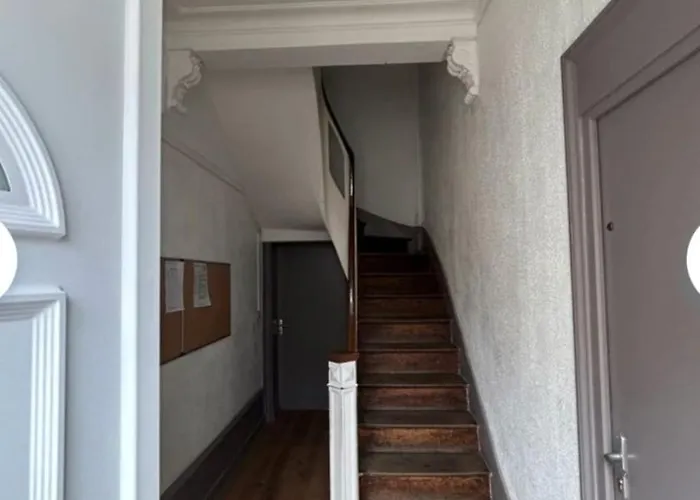 Petit Cocon A 2 Min A Pied De La Gare De Апартаменты *